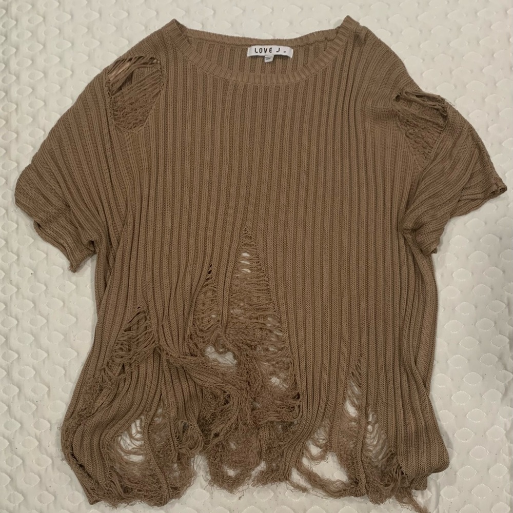 Distressed top